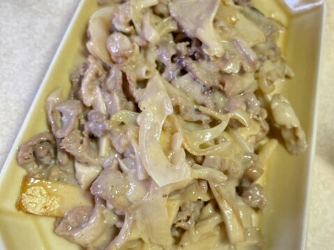 ニンニクたっぷり！豚肉ときのこのクリーム煮風